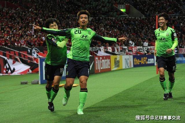 黄多多首次红毯亮相引发广泛讨论